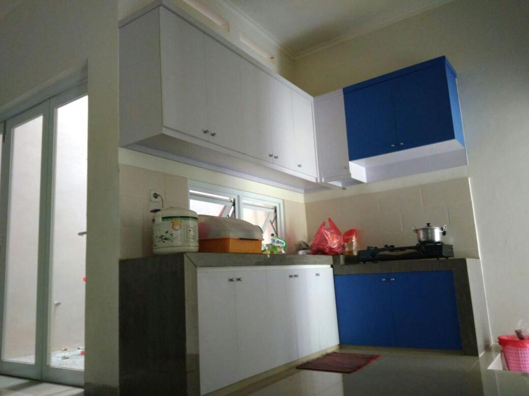 Bintara Jaya Yemima Guest House Bekasi Ngoại thất bức ảnh