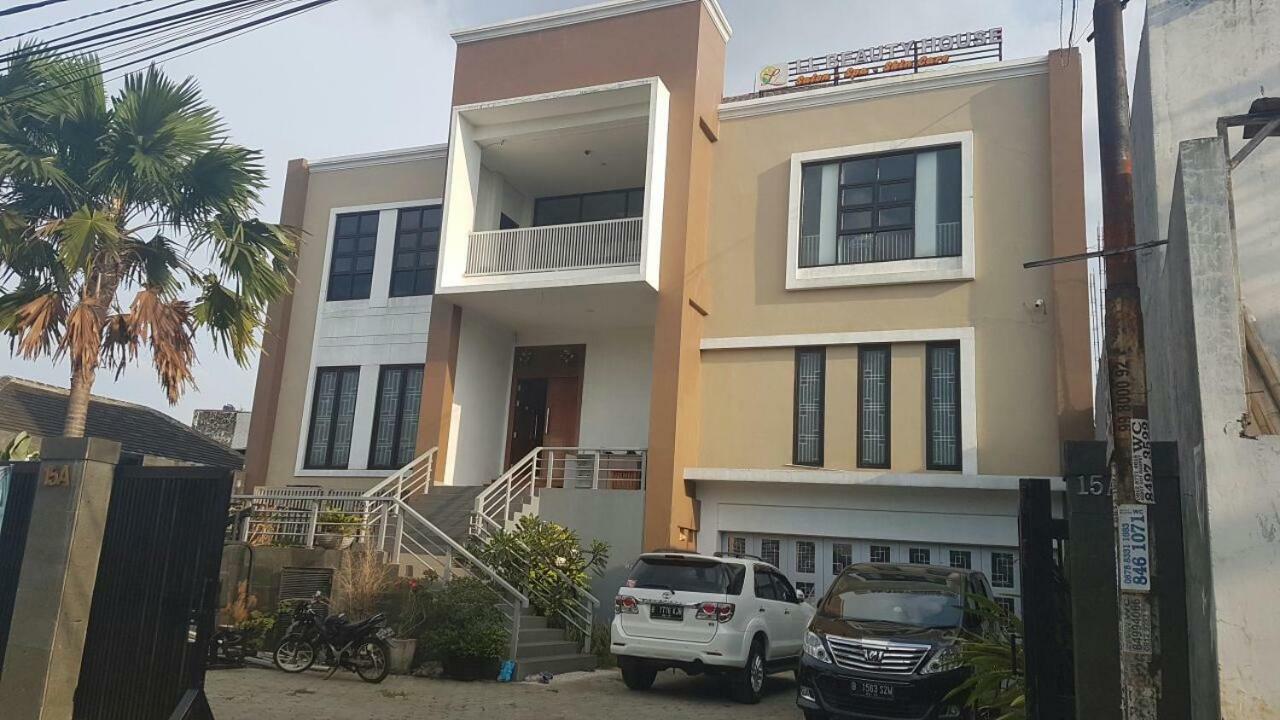 Bintara Jaya Yemima Guest House Bekasi Ngoại thất bức ảnh
